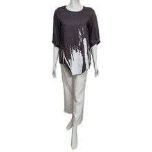 Load image into Gallery viewer, Anne Kelly Linen Statement Print Blouse
