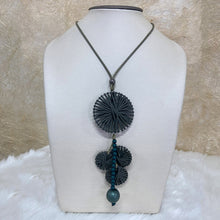 Load image into Gallery viewer, Beads and Circle Pendant Necklace
