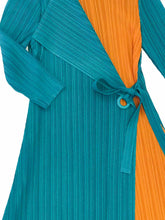 Load image into Gallery viewer, Co.lette Dual Colour Pleated Dress
